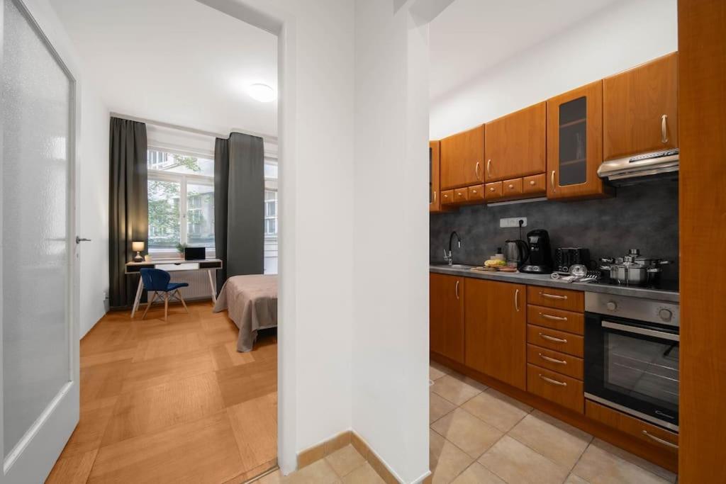 Apartmán Cityscape Charm Spacious 3 Bedroom Haven For 7 *